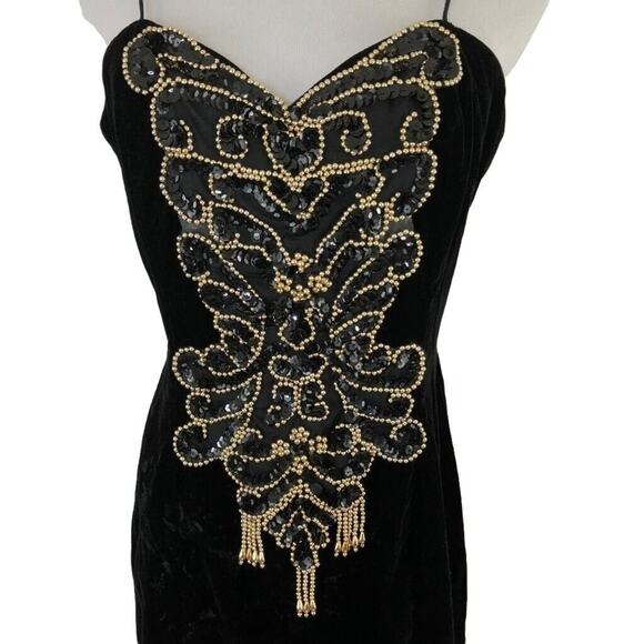Black Velvet Evening Sheath Dress Above Knee Length Sleeveless Embellished Sz 9 - Picture 5 of 8